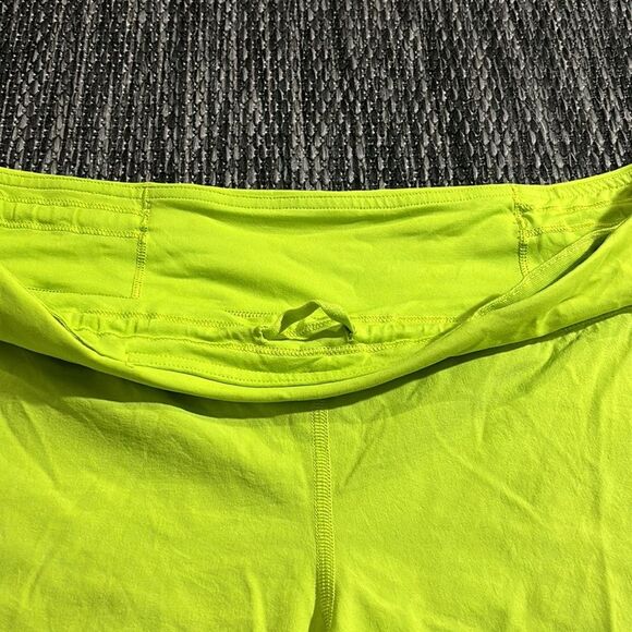 Lululemon Speed Up Short *2.5" - Picture 4 of 9
